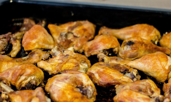 Никогда не ешьте ее: эта часть курицы является самой вредной для здоровья
